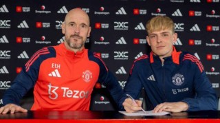 曼联标价700万卖滕哈格爱将！两次出租英冠均重伤失败，实力平庸还倒霉