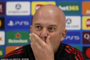 欧冠资格影响帅位？斯洛特：以前没进前四 主帅也留任了